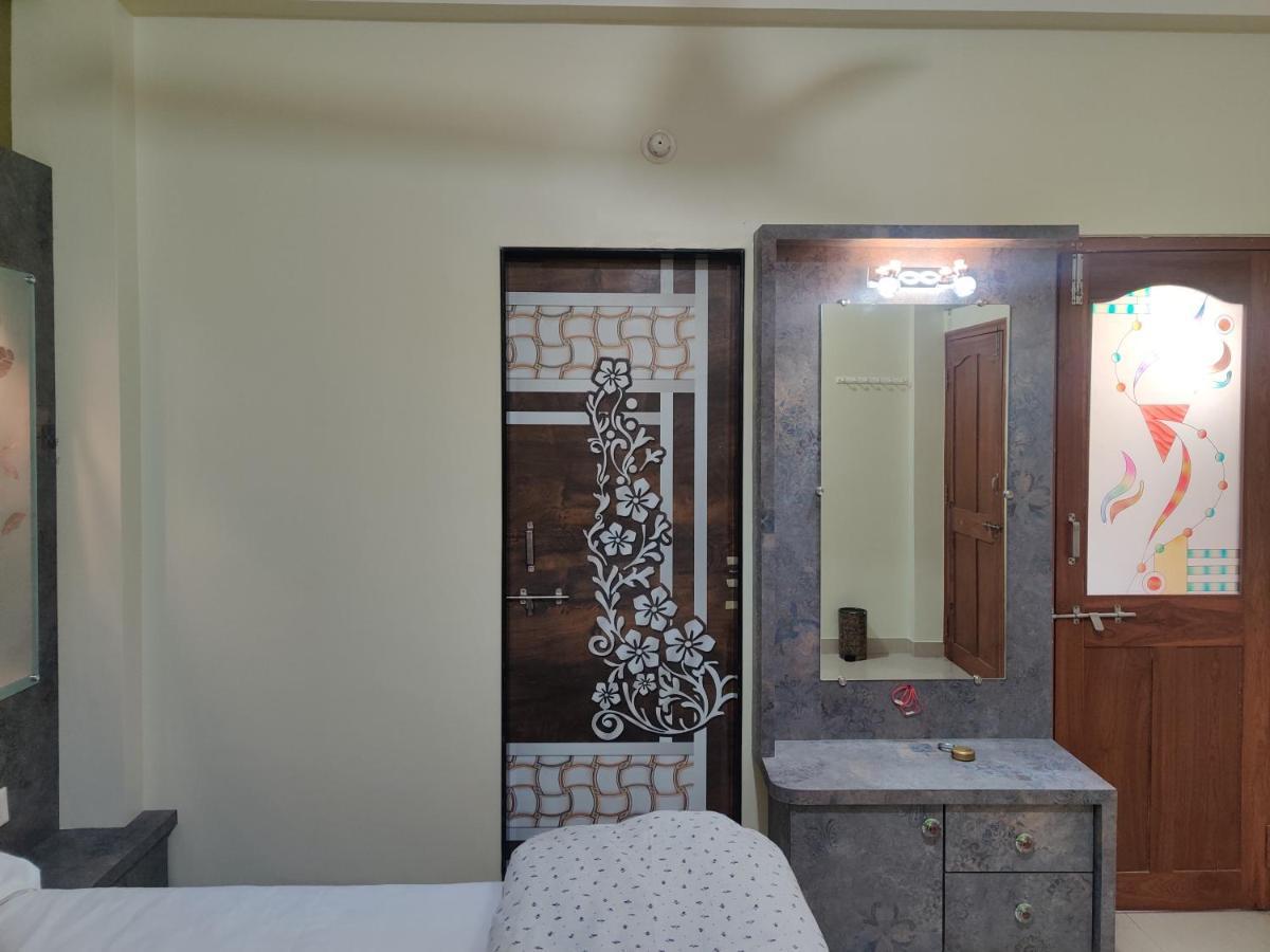 Om Paradise Apartment Ujjain Exterior photo